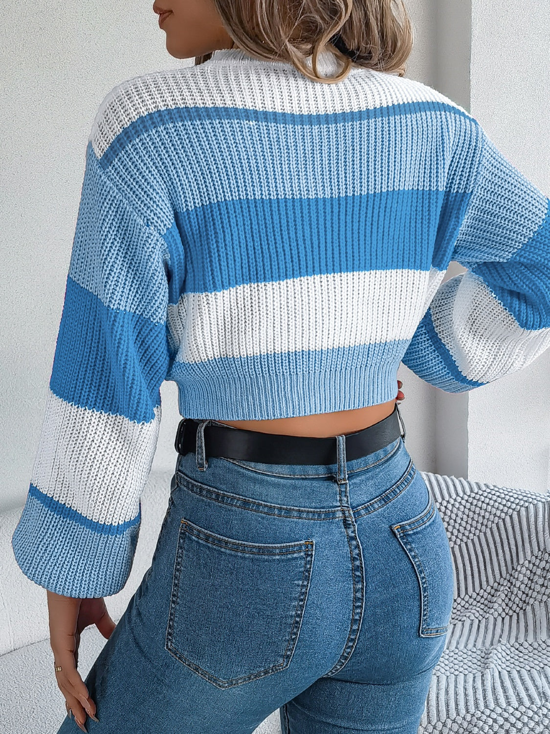 Color Block Round Neck Cropped Sweater - My Store