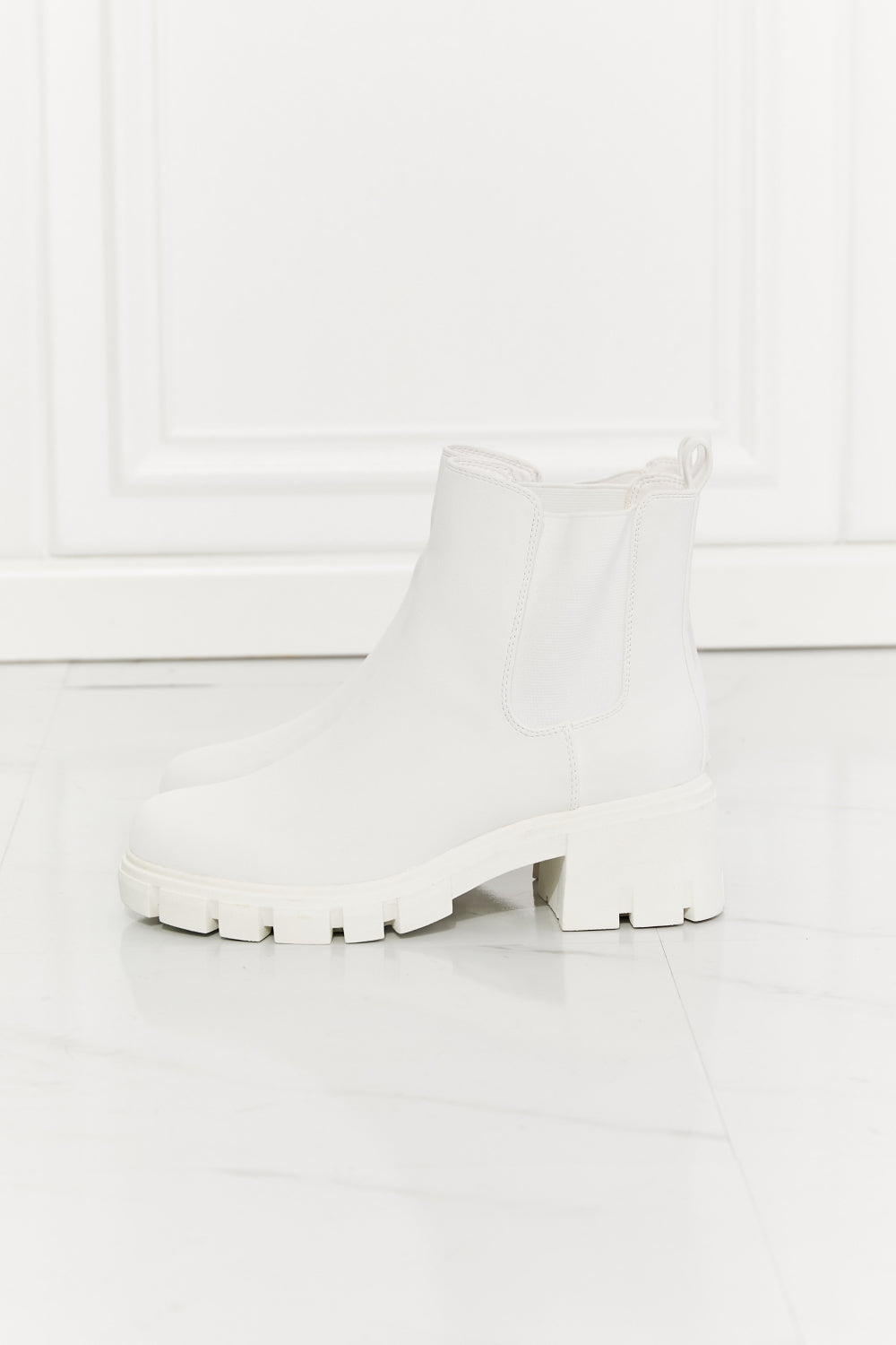 MMShoes Work For It Matte Lug Sole Chelsea Boots in White - My Store