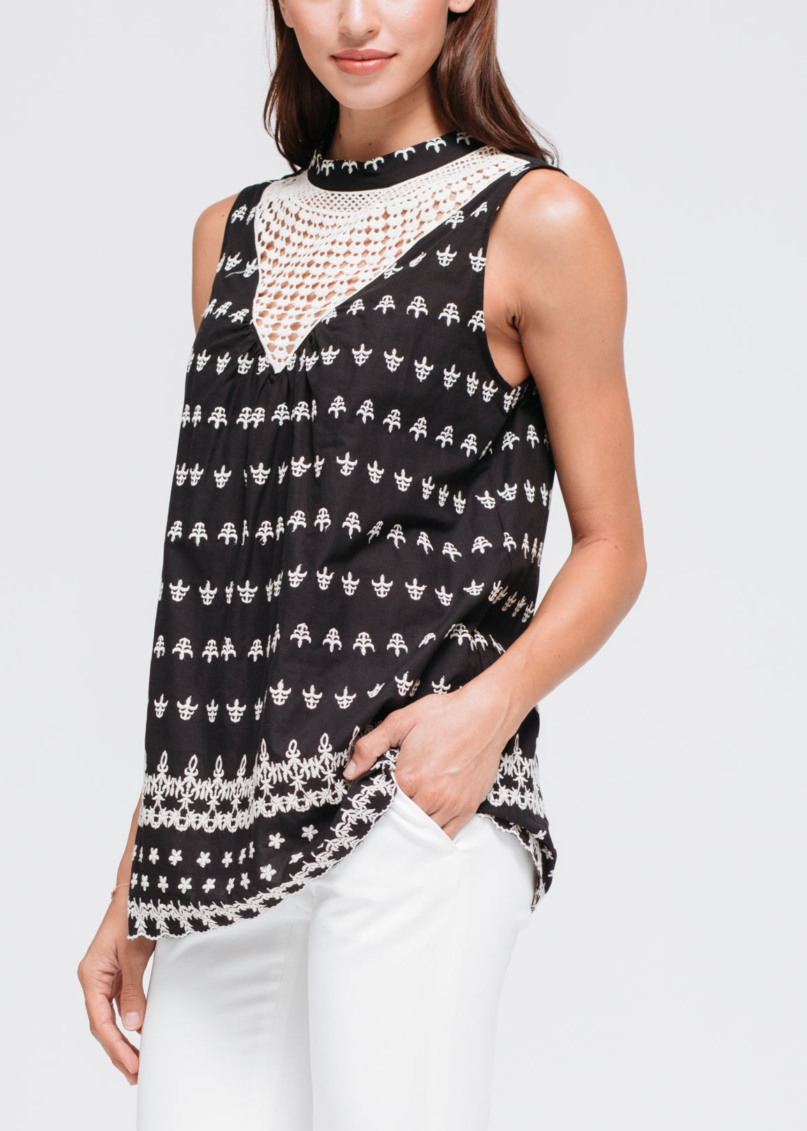 Women's Sleeveless Crochet Trim Top - My Store