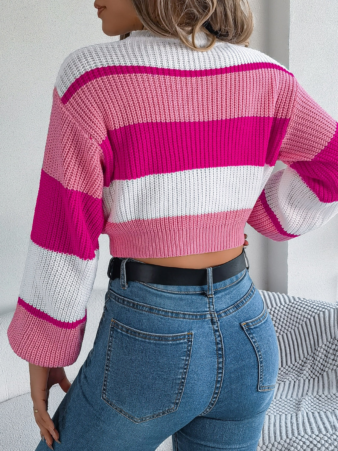 Color Block Round Neck Cropped Sweater - My Store